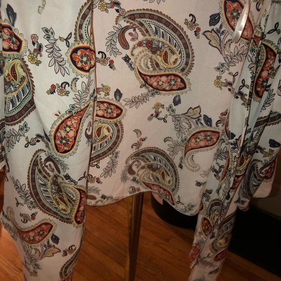 Primack size small white print short sleeve  top ties at waist - Picture 4 of 10